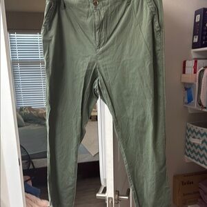 Old Navy Green Skinny Pants with Full Length and Soft Fabric